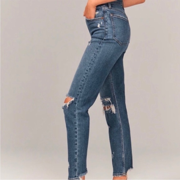 ABERCROMBIE & FITCH Curve Love The Mom High Rise Distressed Jeans - Picture 6 of 11